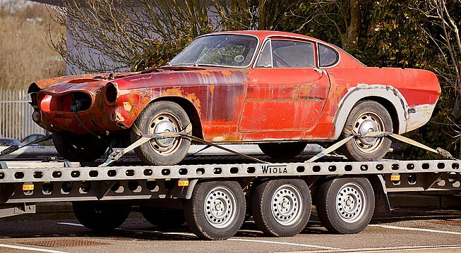 pexels-mikebirdy-943930